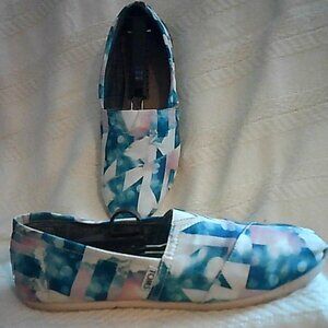 TOMS Abstract Watercolor Alpargatas Size 8